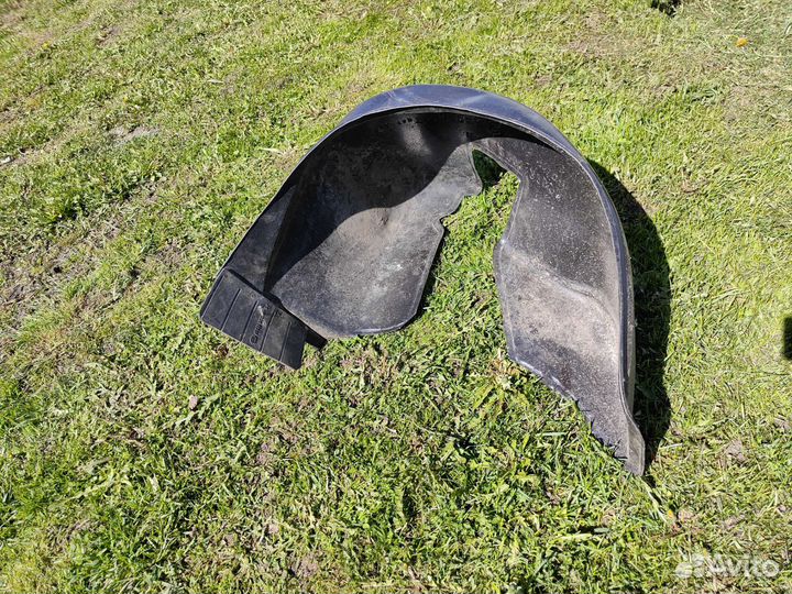 Подкрылок передний правый 2108 21099