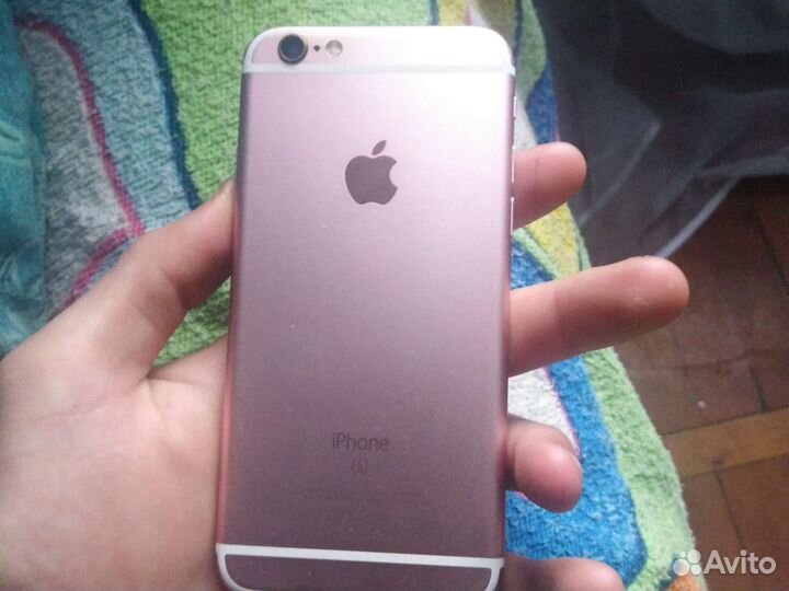 Телефон iPhone 6s