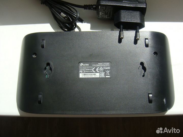 Коммутатор TP-Link TL-SG1008D