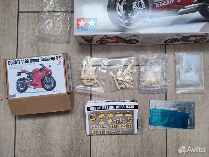 Tamiya 14132 1/12 Ducati 1199 Panigale S Tricolore