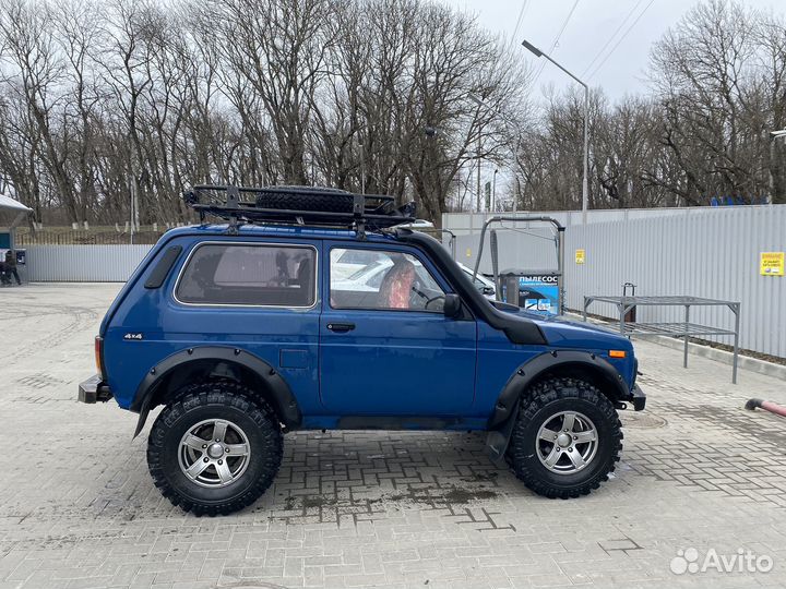 LADA 4x4 (Нива) 1.7 МТ, 2001, 90 000 км