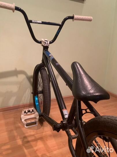 Трюковой велосипед бмх кастом