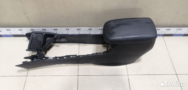 Консоль RAV 4 2013