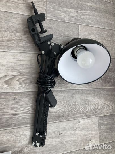 Лампа настольная