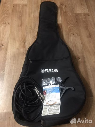 Электроакустическая гитара Yamaha AC1R