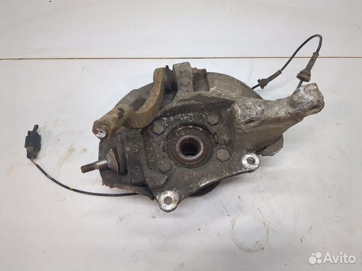 Ступица (кулак, цапфа) Volvo V70, 2003