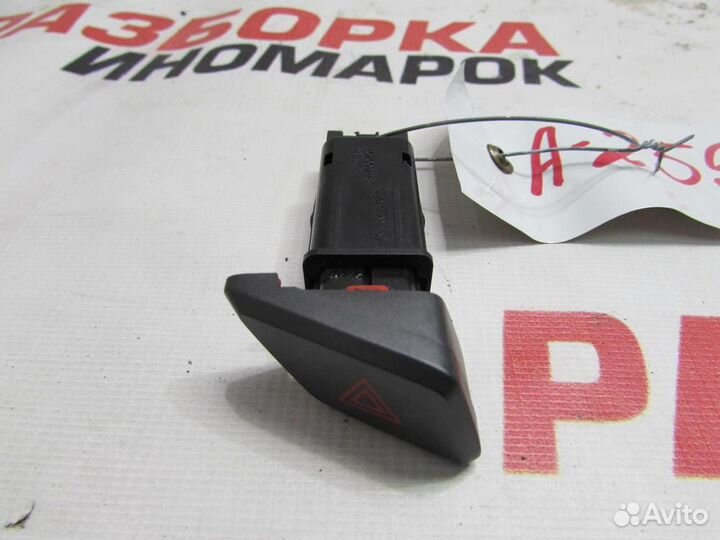 Кнопка аварийной сигнализации для Hyundai Sonata 6