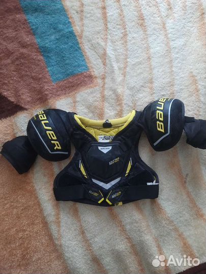 Нагрудник хоккейный bauer