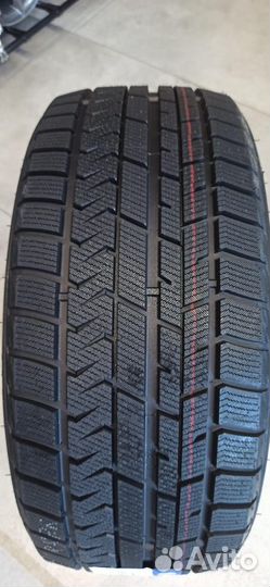 Opals SilverSnow F9 215/65 R16