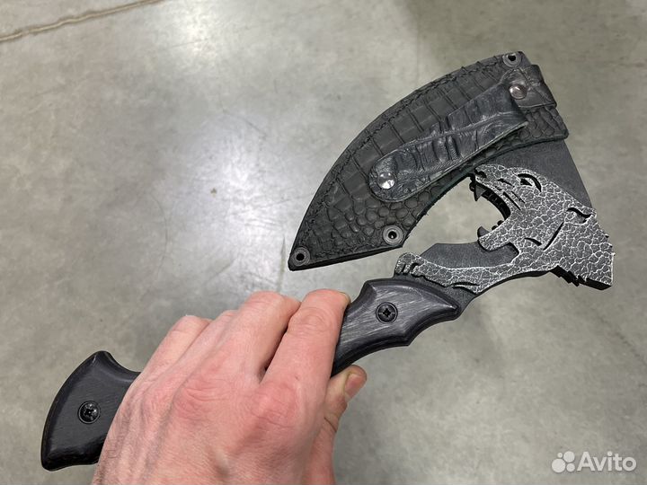 Топор «Барс» с кожаным чехлом