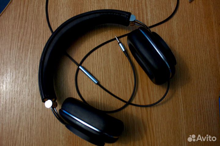 Bowers & Wilkins P7 наушники