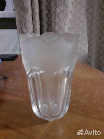 Хрустальная ваза