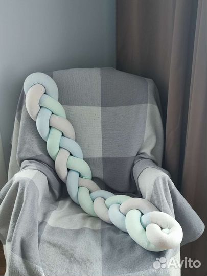 Бортик косичка в кроватку