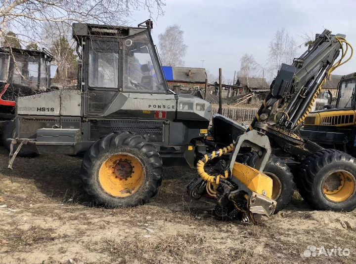На разборке спецтехника Понссе