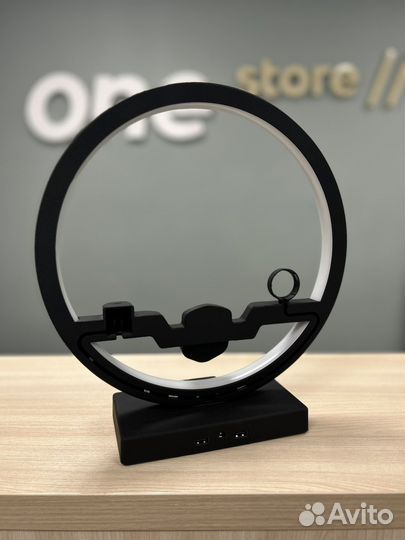 Лампа с беспроводной зарядкой 4 в 1