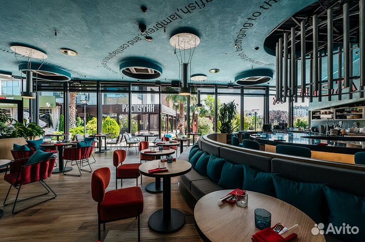 Кассир в бистро