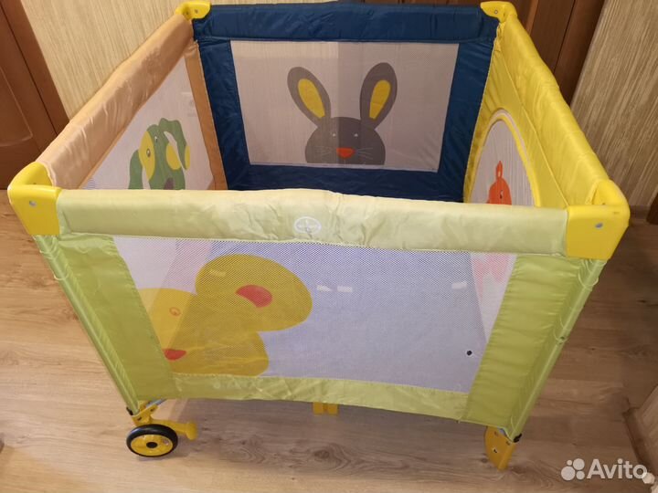 Манеж детский складной