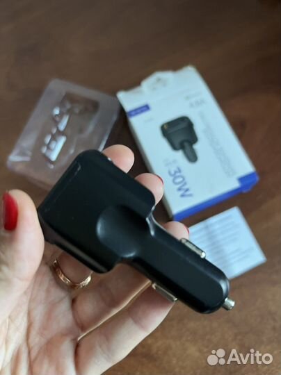 Автомобильное зарядное устройство