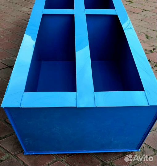 Пластиковая емкость