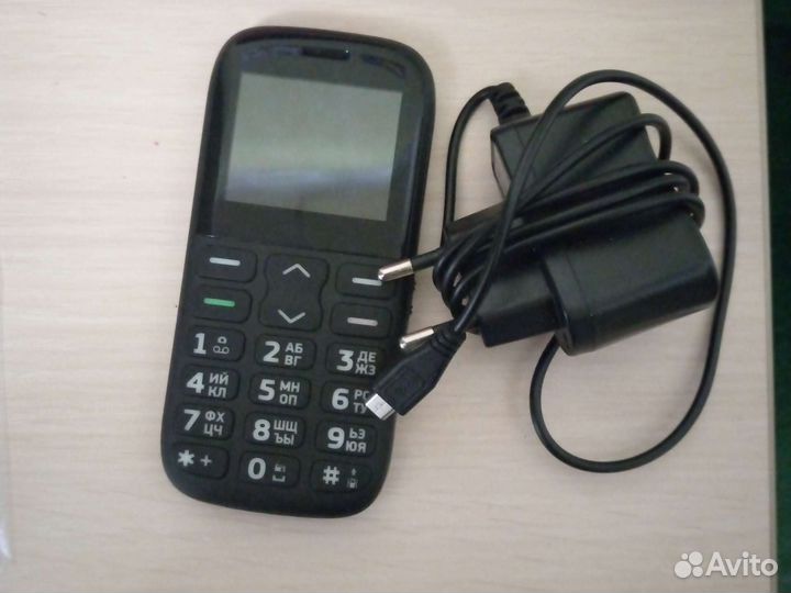 Телефоны и фотоаппарат