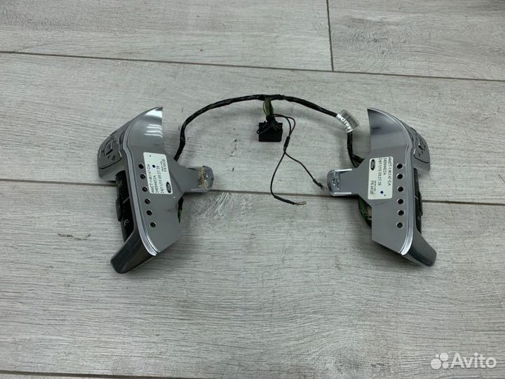 Кнопка управления магнитолой на руль Ford S-Max