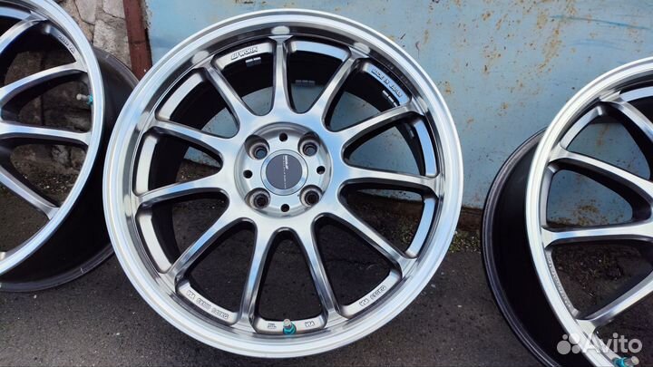 Work Emotion 11R R17 4x100