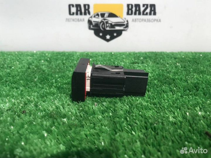 Кнопка аварийной сигнализации Volkswagen Polo