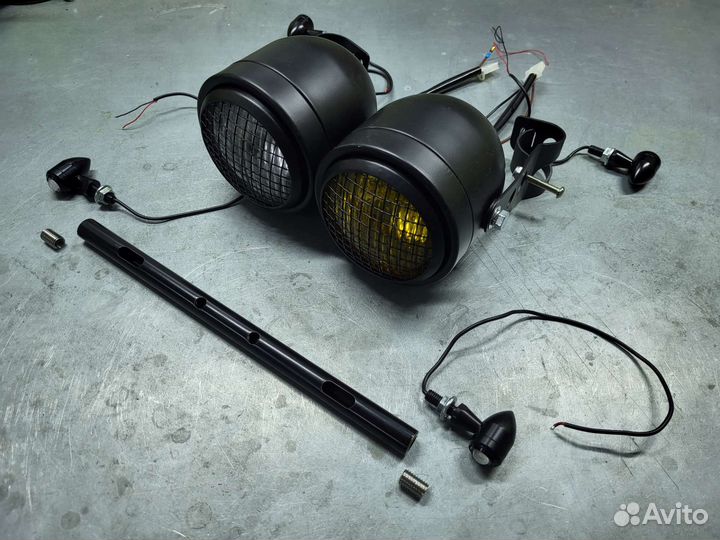 Фара и поворотники на мотоцикл