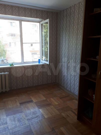 Комната 13 м² в 1-к., 2/5 эт.