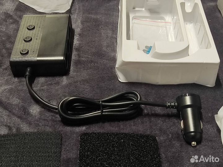 Автомобильное зарядное устройство