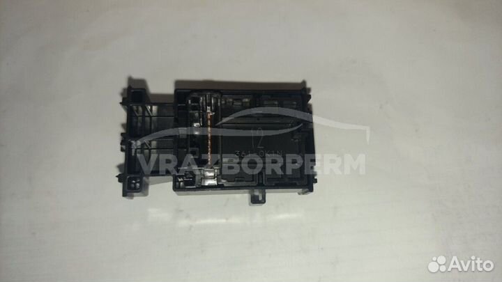 Кнопка стеклоподъемника Toyota RAV 4
