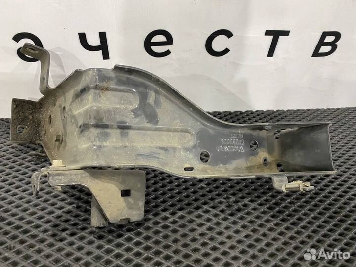 Крепление фары (кронштейн фары) правой Volvo FH4