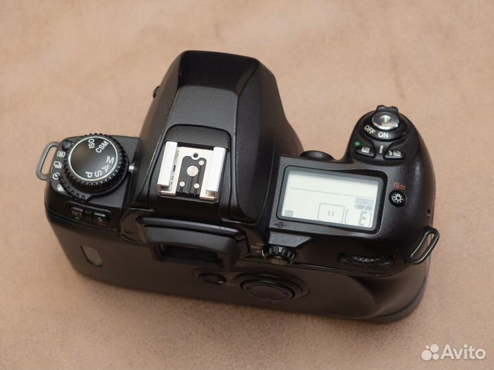 Пленочный зеркальный фотоаппарат Nikon F80