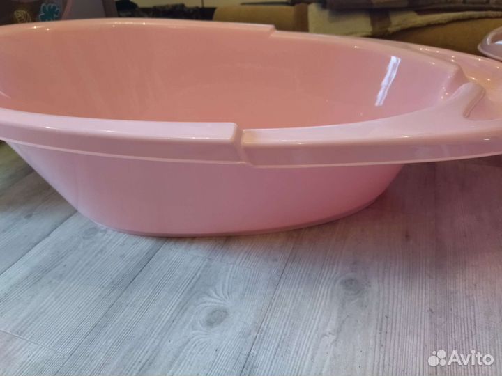 Детская ванночка для купания, плюс подставки