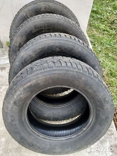 Pirelli Ice Zero 215/70 R16 104T