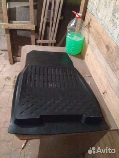 Автомобильные коврики резиновые