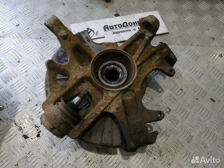 Кулак передний левый Mercedes Benz ML W163