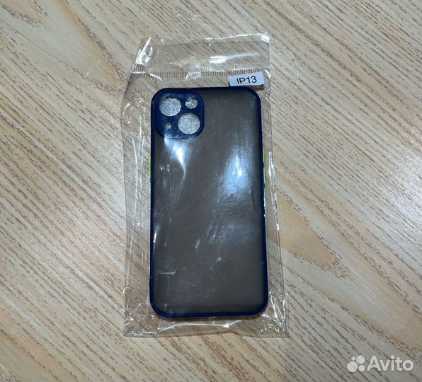 Чехол на iPhone 13