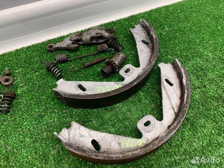 Колодки тормозные задние Mercedes-Benz E-350 W212