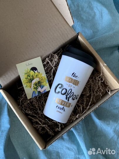 Стакан с крышкой для кофе