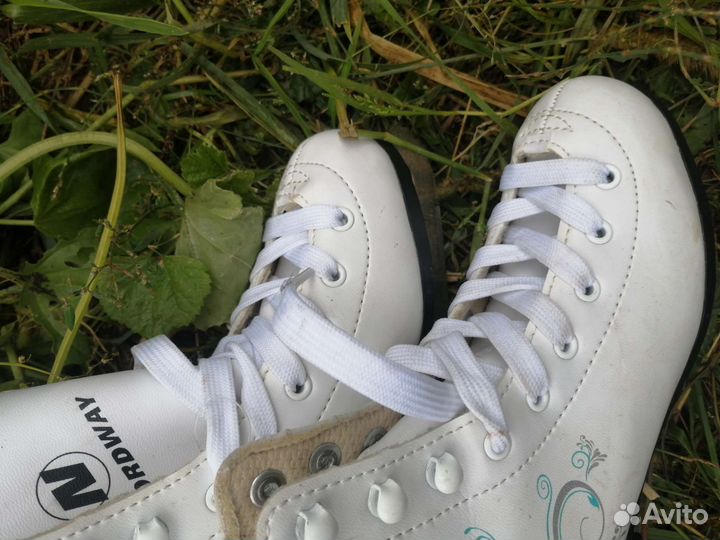 Коньки фигурные детские