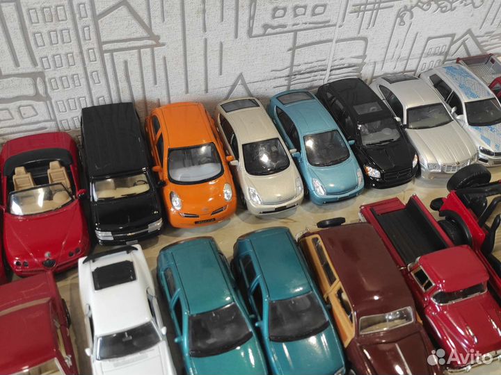 Машинки металлические коллекционные
