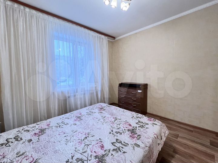 2-к. квартира, 52 м², 1/5 эт.