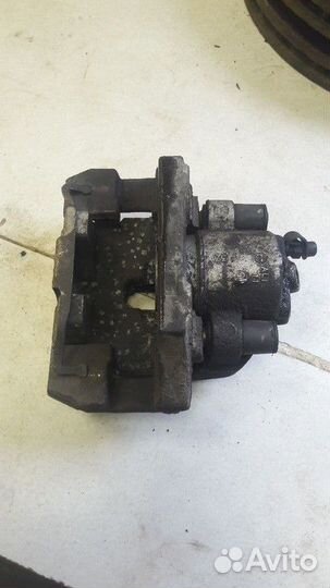 Суппорт задний правый BMW X5