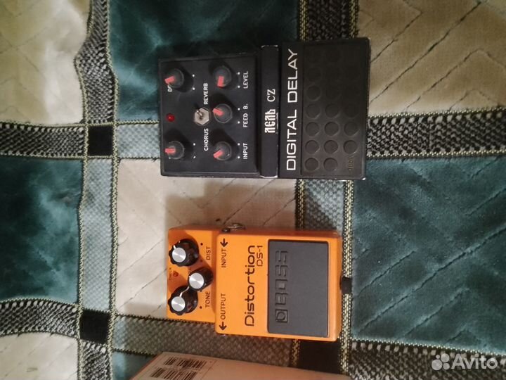 Гитарные педали Boss DS-1 и Лель digital delay
