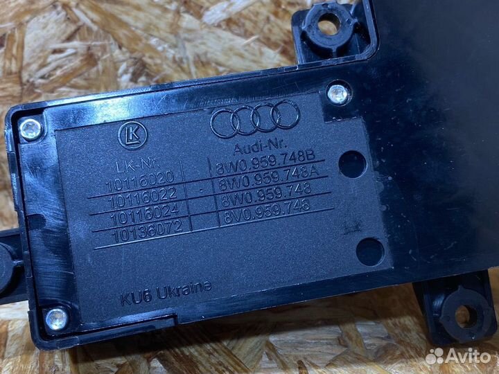 Кнопка регулировки сидения Audi A4 B9 2016