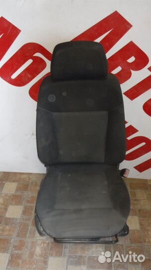 Сиденье переднее правое Opel Astra H 2004-2014