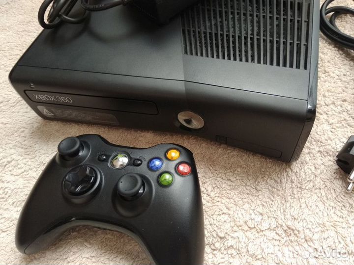 Xbox 360 + 100 игр (Фрибут прошит)