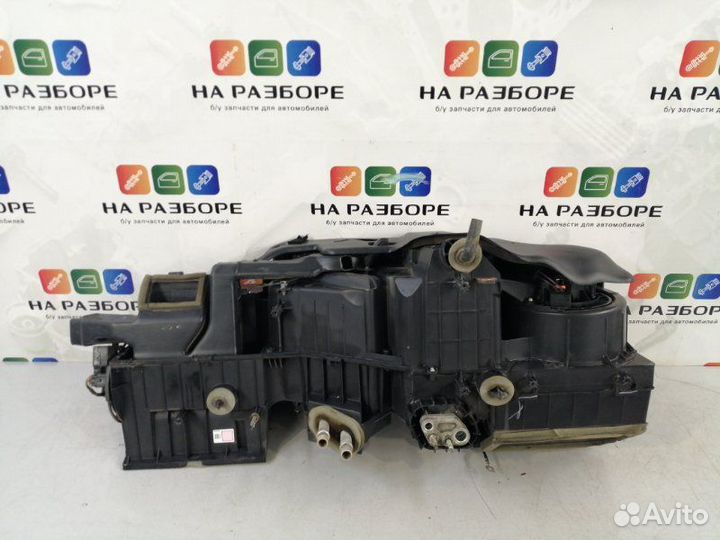 Корпус отопителя (печки) передний Chevrolet Tahoe