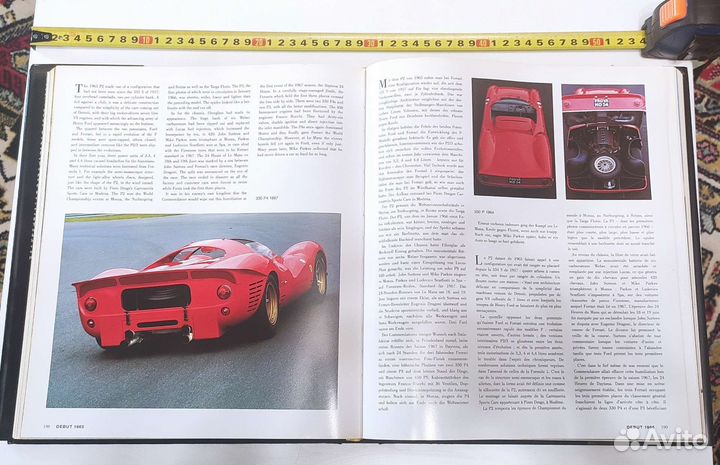 Книга альбом с автомобилями Ferrari